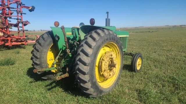 Image of John Deere 2630 equipment image 4