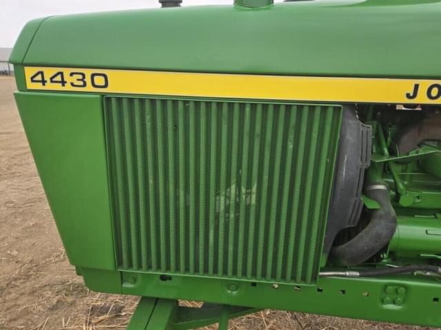 Image of John Deere 4430 equipment image 2