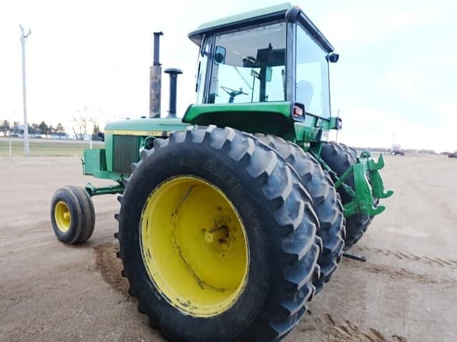 Image of John Deere 4630 equipment image 1