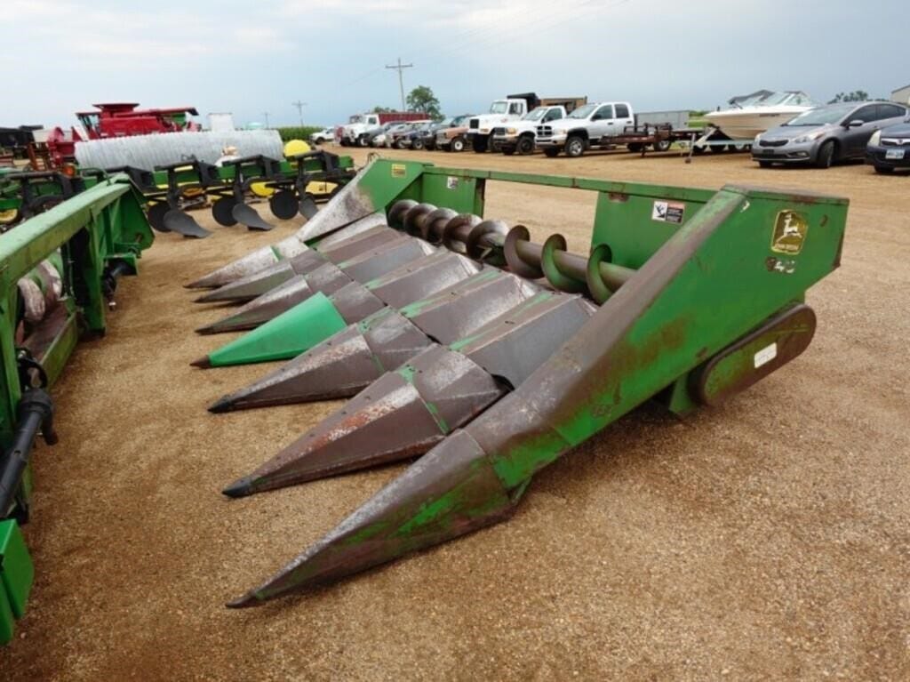 1975 John Deere 643 Equipment Image0