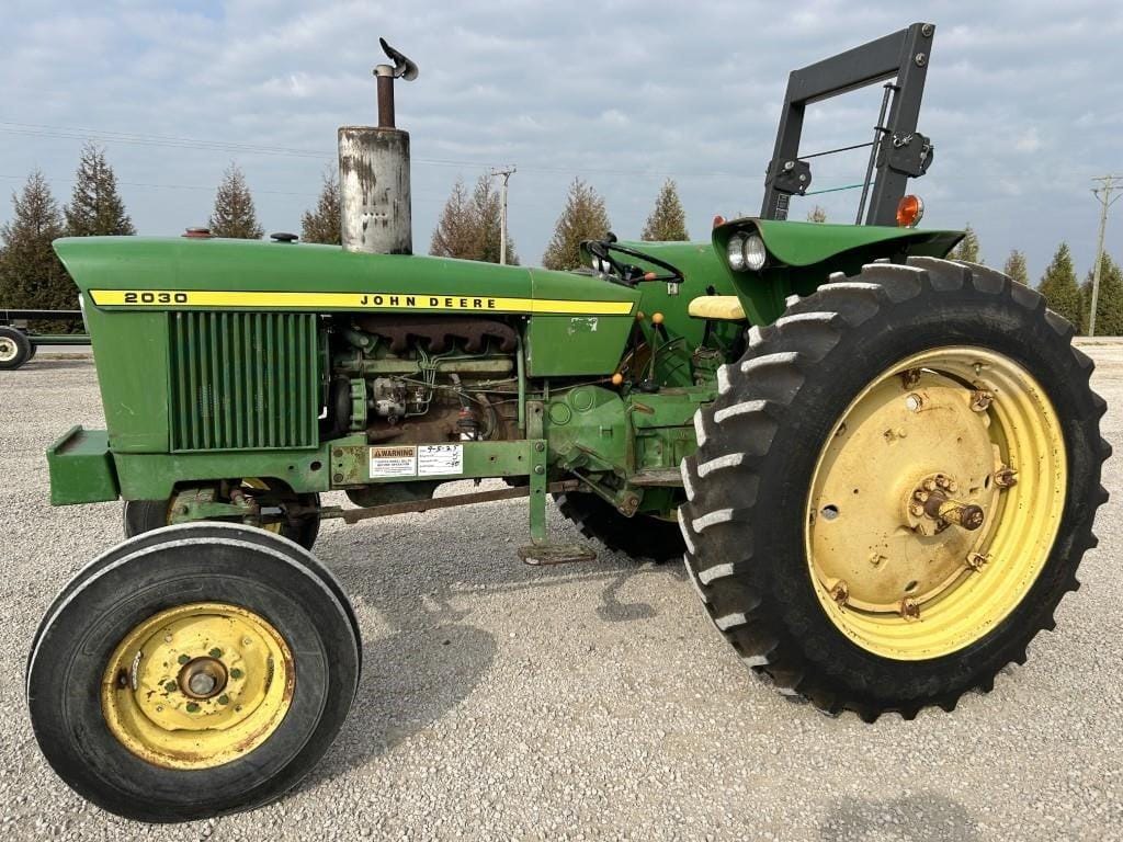 1975 John Deere 2030 Equipment Image0