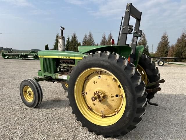 Image of John Deere 2030 equipment image 4
