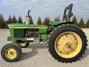 1975 John Deere 2030 Image