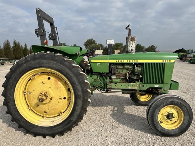 Image of John Deere 2030 equipment image 3