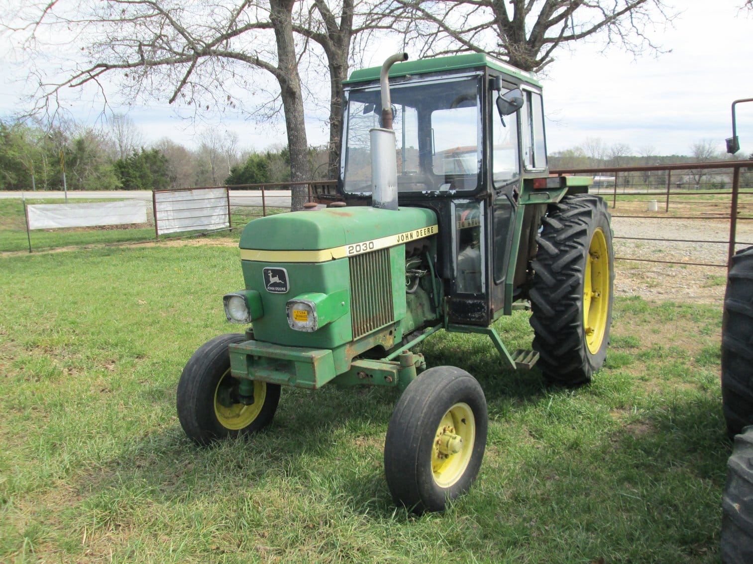 1975 John Deere 2030 Equipment Image0