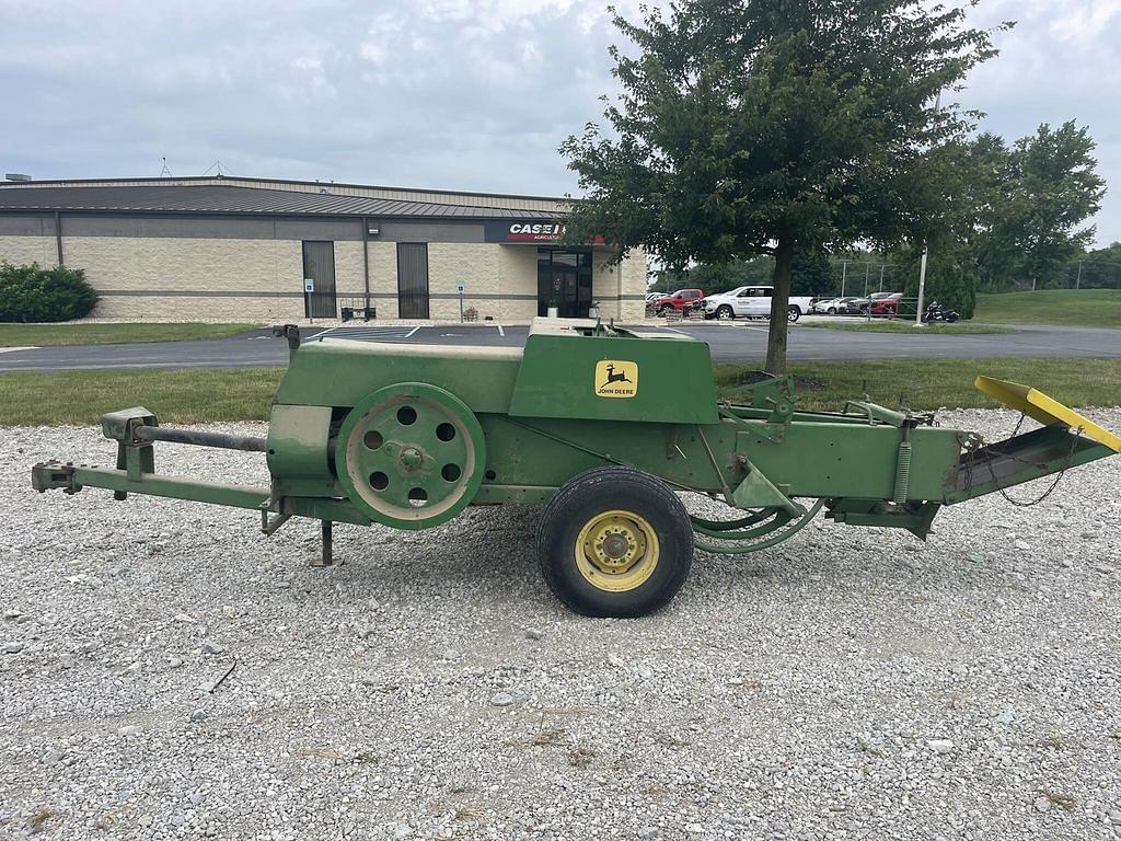 Image of John Deere 336 Image 1