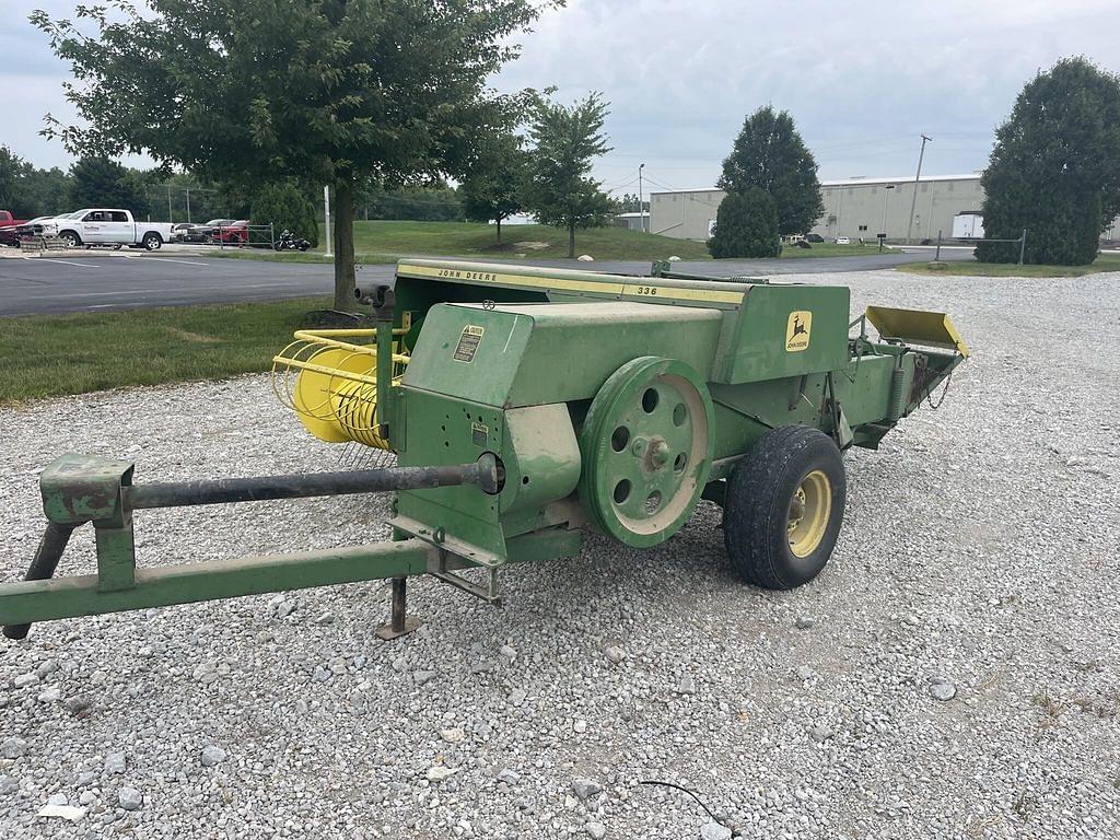 Image of John Deere 336 Image 0
