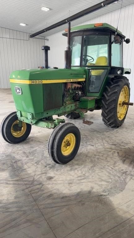 Image of John Deere 4030 equipment image 1