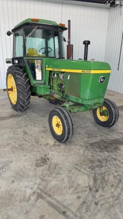 1975 John Deere 4030 Equipment Image0