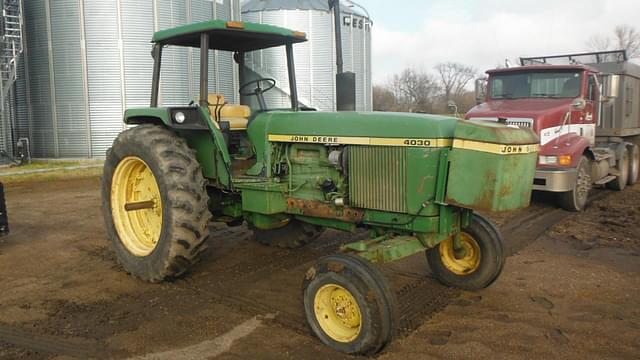 Image of John Deere 4030 equipment image 1