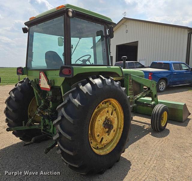 Image of John Deere 4030 equipment image 4