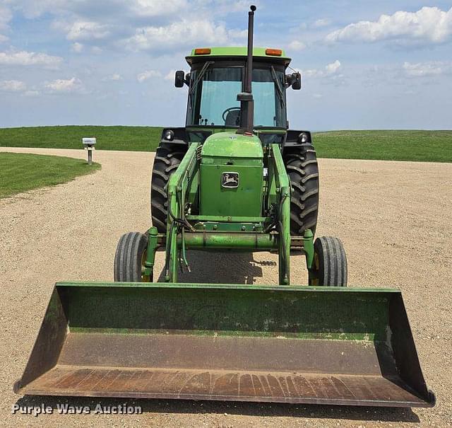 Image of John Deere 4030 equipment image 1