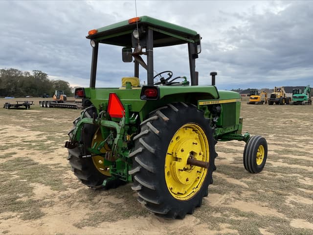 Image of John Deere 4030 equipment image 4