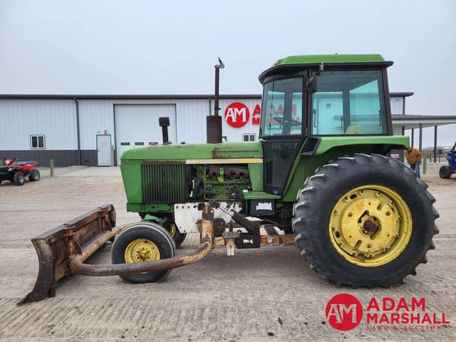 Image of John Deere 4030 equipment image 4