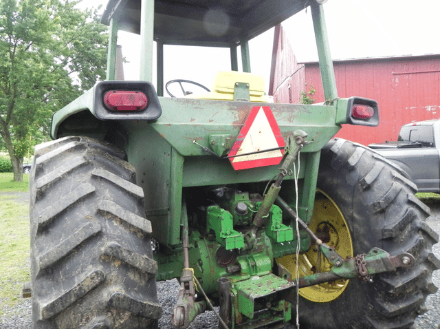 Image of John Deere 4230 equipment image 3