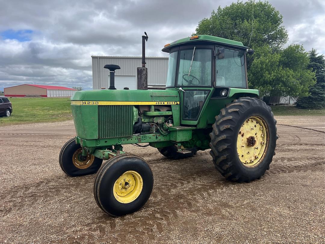 Image of John Deere 4230 Primary image