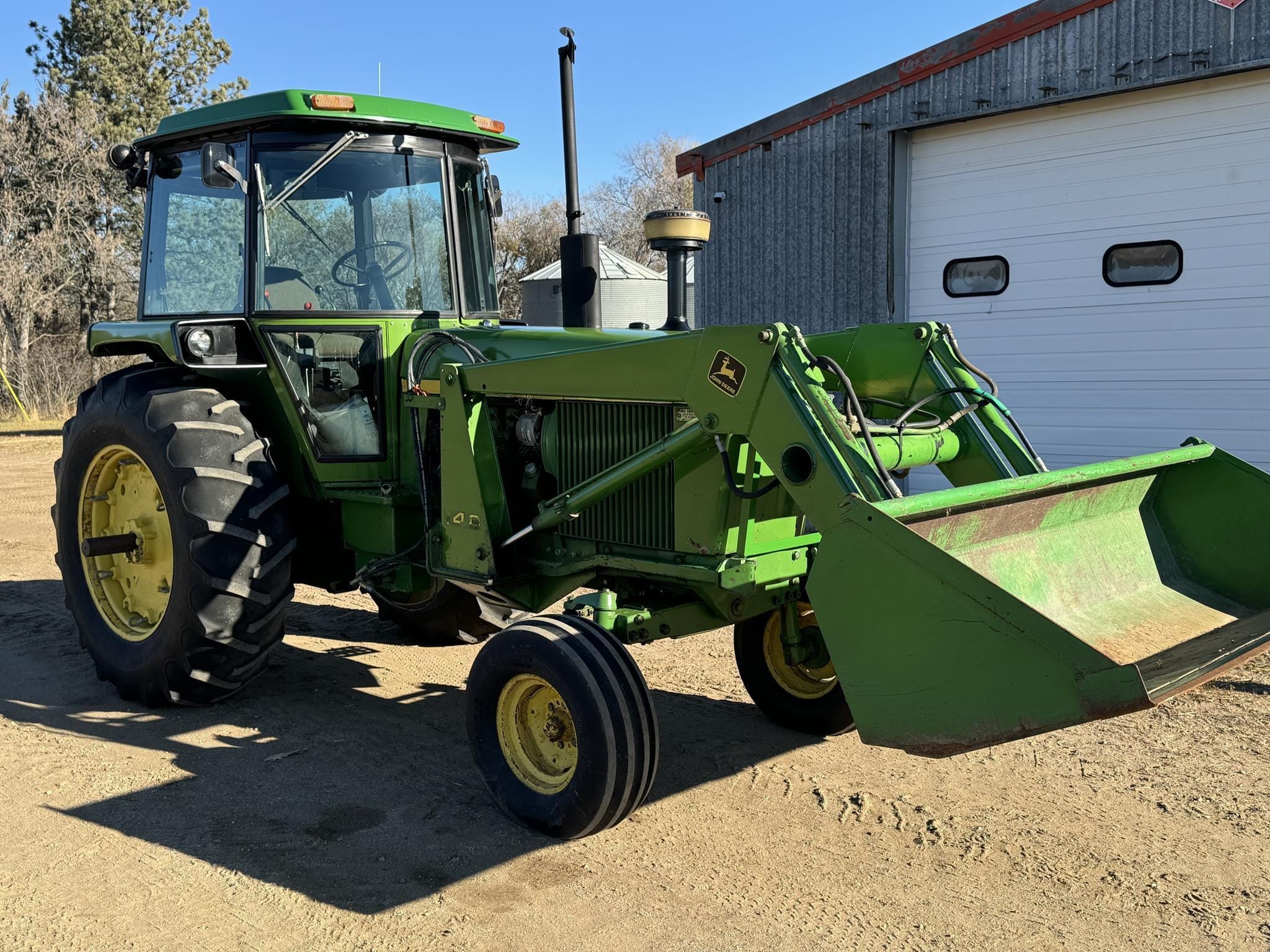 Main image John Deere 4230