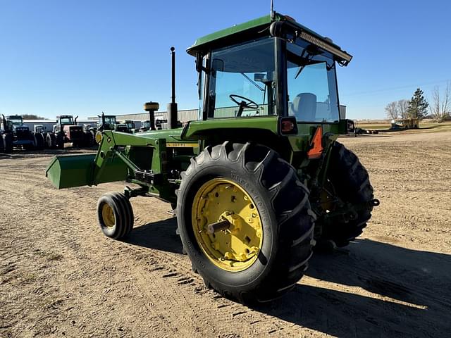 Image of John Deere 4230 equipment image 3