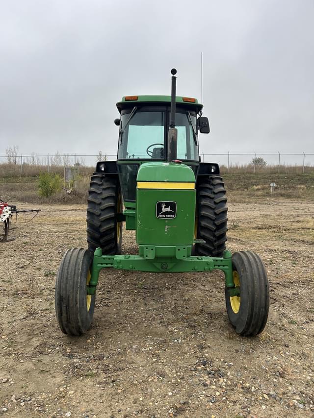 Image of John Deere 4230 equipment image 1