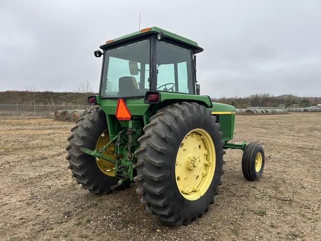 Image of John Deere 4230 equipment image 4