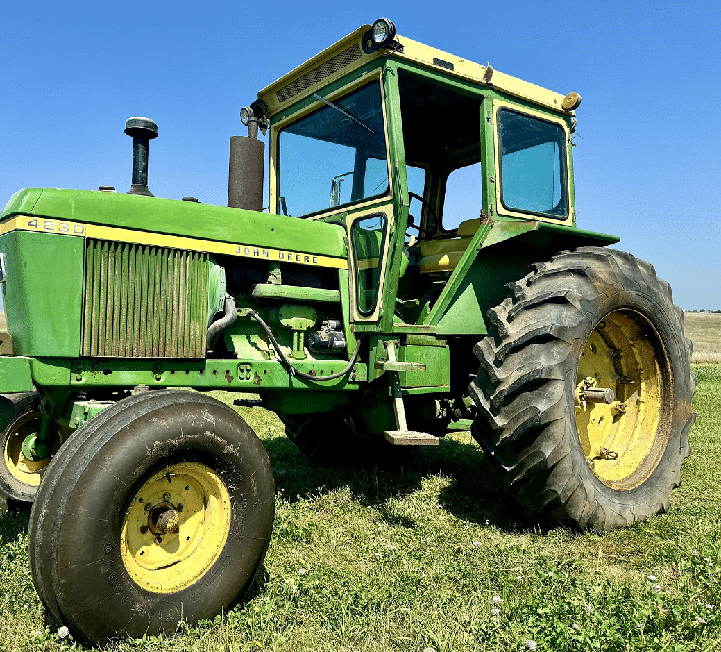 Image of John Deere 4230 Primary image