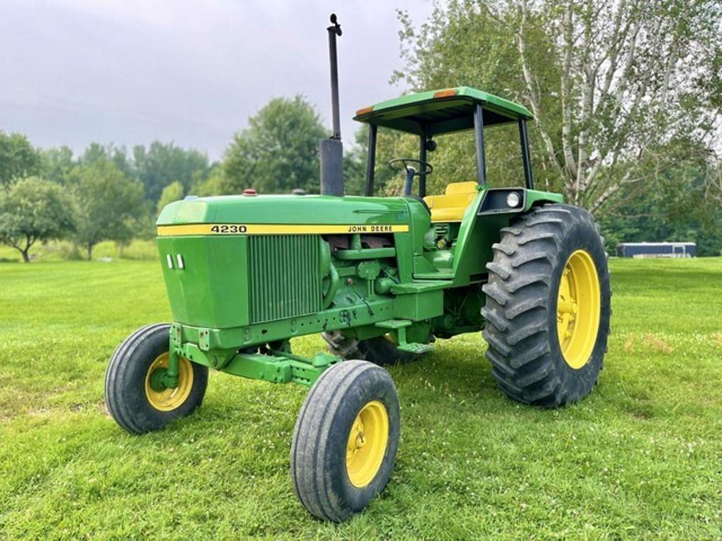 Image of John Deere 4230 Primary image