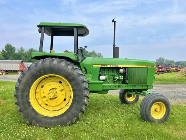 Image of John Deere 4230 equipment image 3