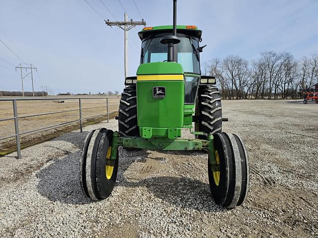 Image of John Deere 4230 equipment image 3