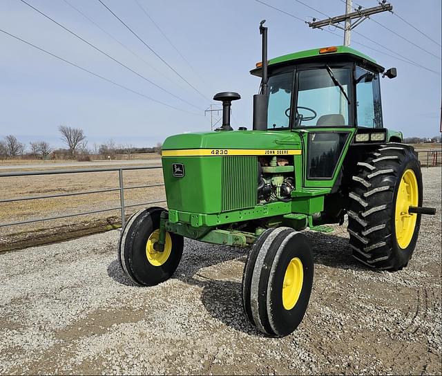 Image of John Deere 4230 equipment image 2