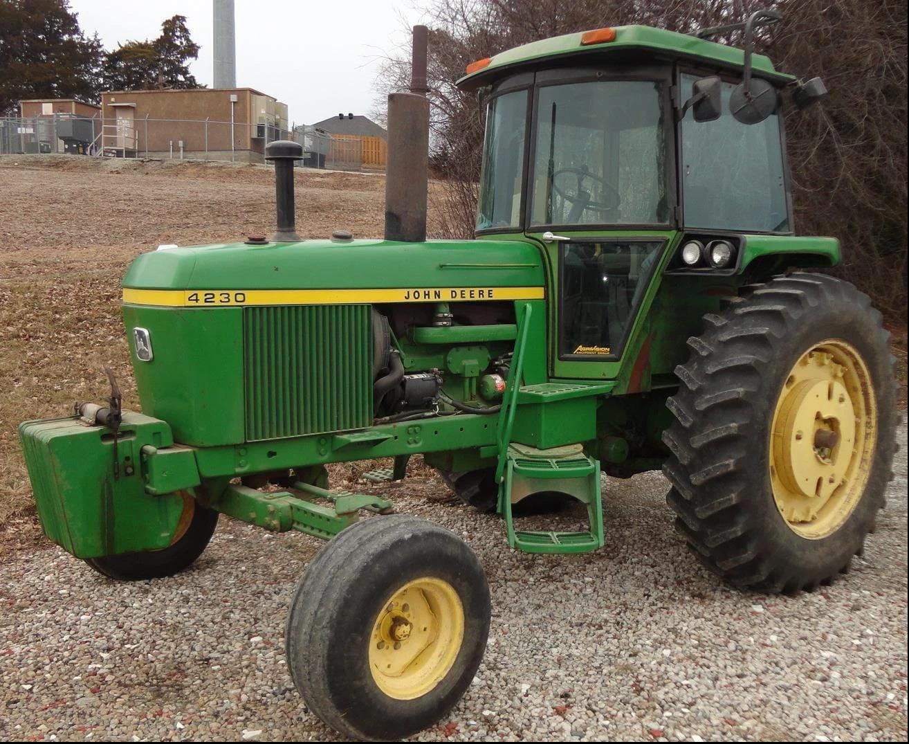 1975 John Deere 4230 Equipment Image0
