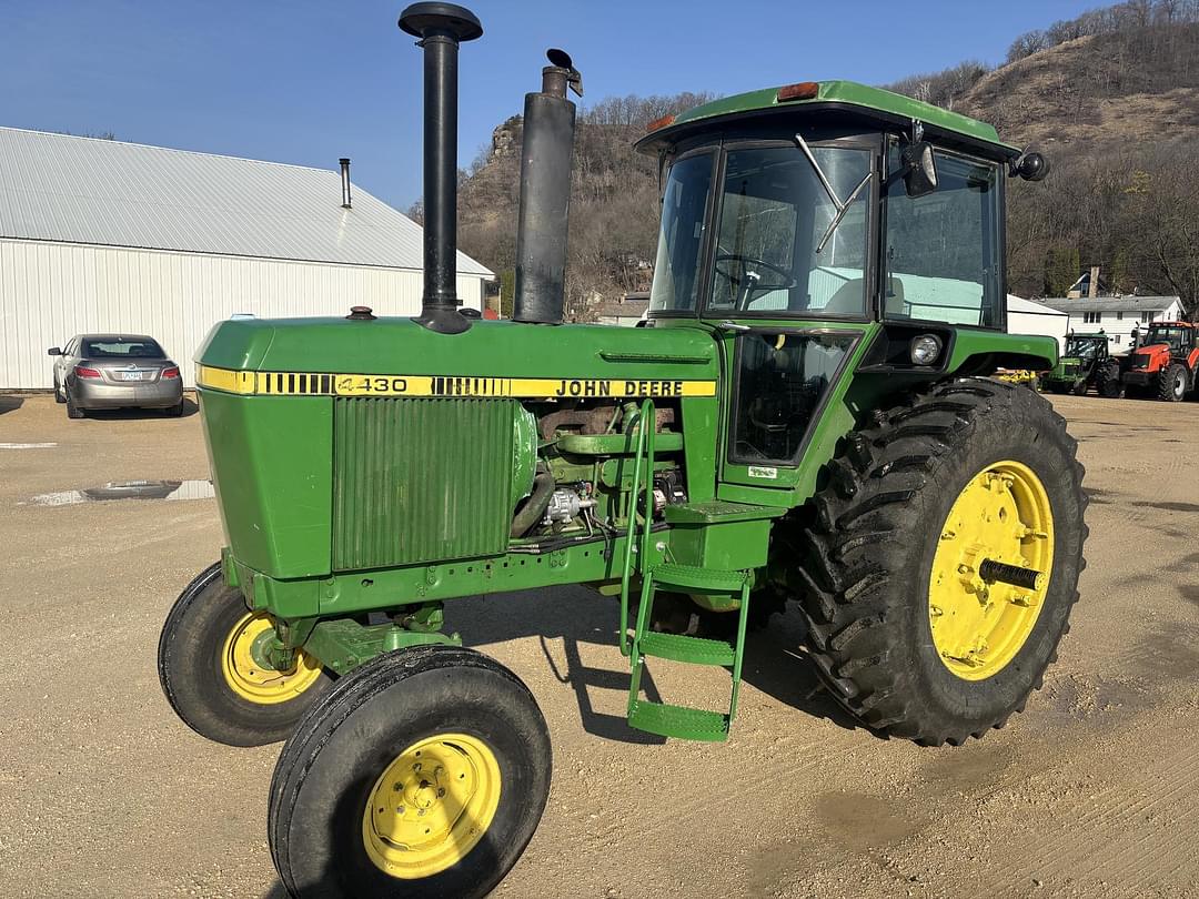 Image of John Deere 4430 Primary image