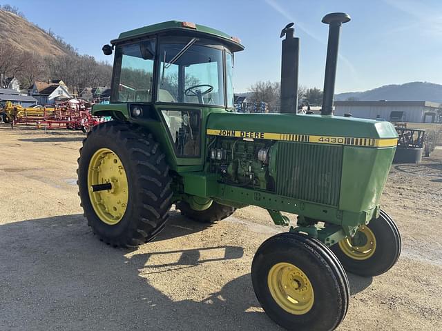 Image of John Deere 4430 equipment image 1