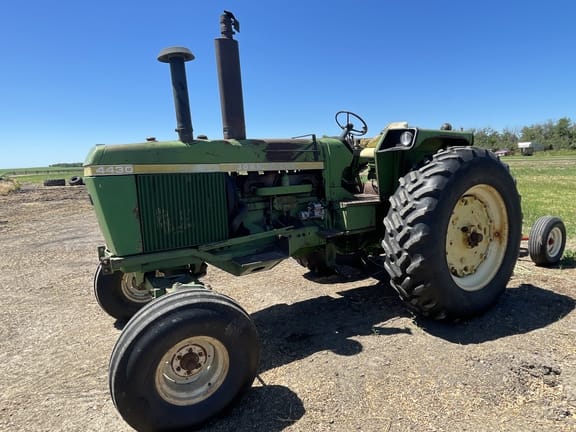 1975 John Deere 4430 Equipment Image0
