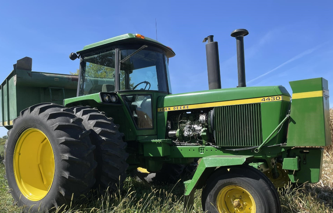 Main image John Deere 4430