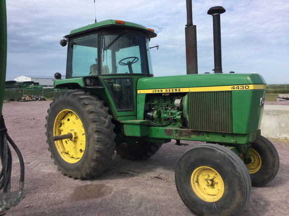 1975 John Deere 4430 Image