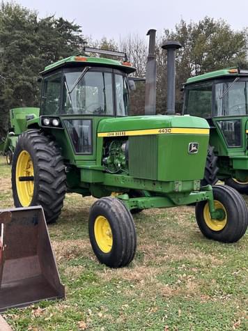Main image John Deere 4430