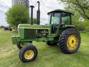 1975 John Deere 4430 Image