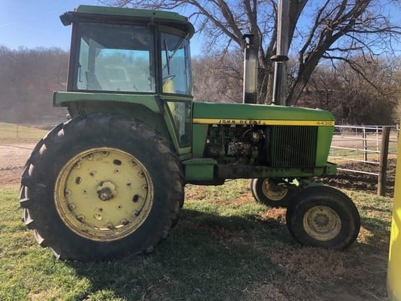 Main image John Deere 4430