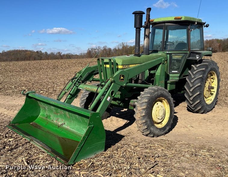 1975 John Deere 4430 Equipment Image0