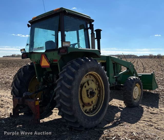 Image of John Deere 4430 equipment image 4