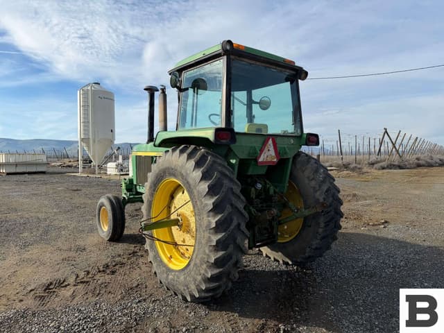 Image of John Deere 4430 equipment image 4