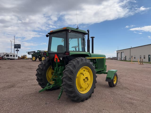 Image of John Deere 4430 equipment image 4