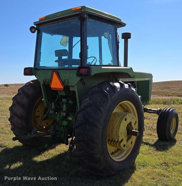 Image of John Deere 4430 equipment image 4