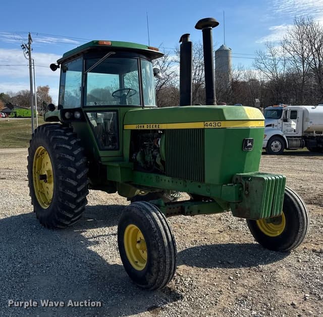 Image of John Deere 4430 equipment image 2