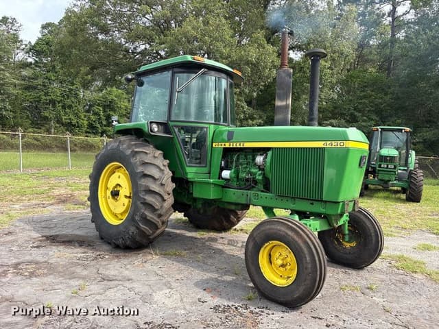 Image of John Deere 4430 equipment image 2