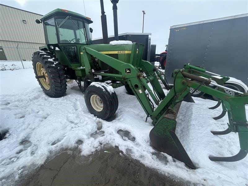 1975 John Deere 4430H Equipment Image0
