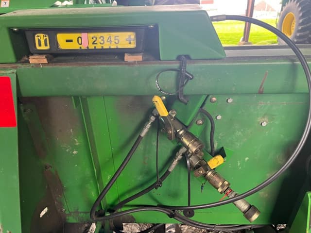 Image of John Deere 444 equipment image 4