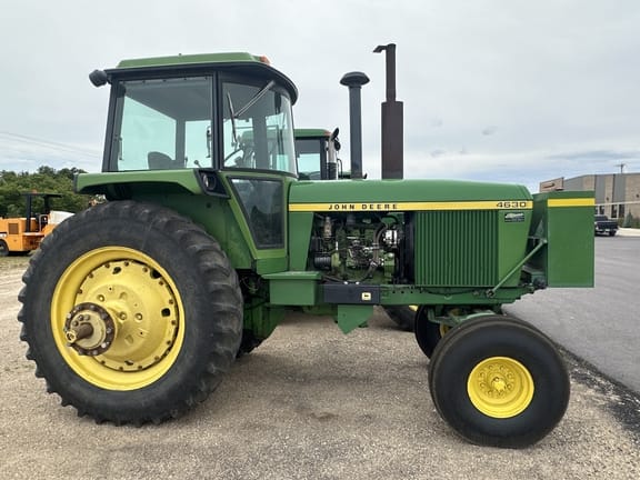 1975 John Deere 4630 Equipment Image0