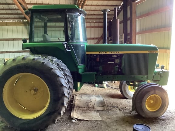 1975 John Deere 4630 Equipment Image0