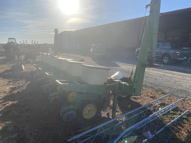 Image of John Deere 7000 equipment image 4